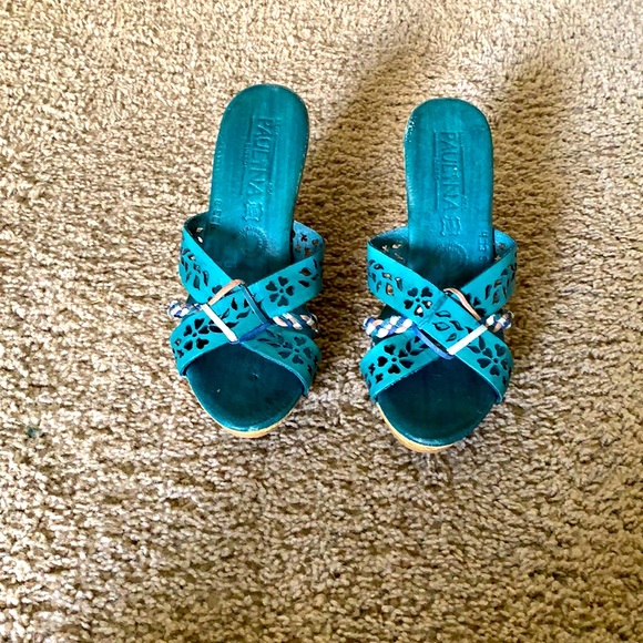 Shoes - Picture 1 of 3